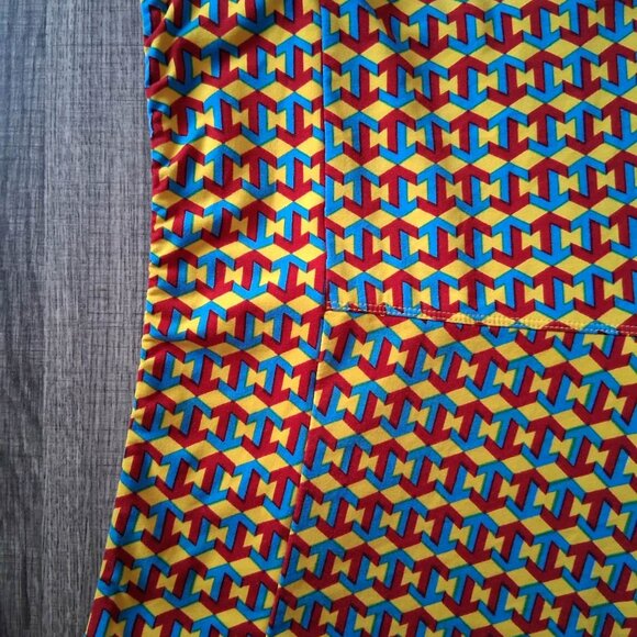 Lularoe "Tall & Curvy" Sized Leggings Bundle of 2 Popular Patterns - Picture 3 of 4